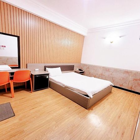 Hoang Nam Hotel Ho Chi Minh City Exterior photo
